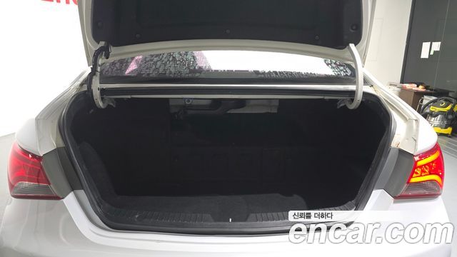 Hyundai Sonata Hybrid 2.0 Premium 2015 — фото 20