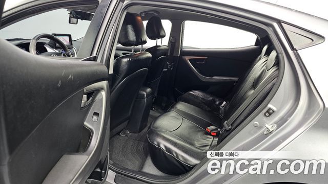 Hyundai Avante (MD) M16 GDI Deluxe 2011 — фото 11