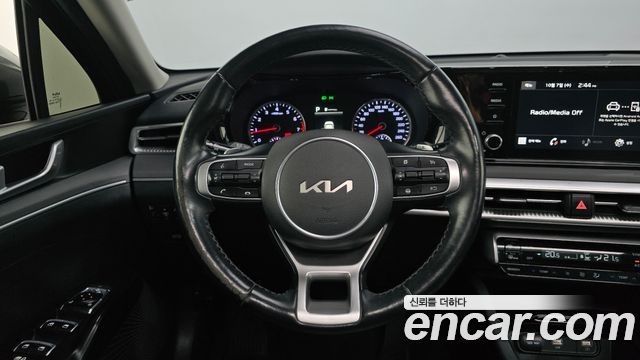 Kia K5 (III) 2.0 Prestige 2022 — фото 15