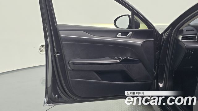 Kia K5 (III) 2.0 Prestige 2022 — фото 24