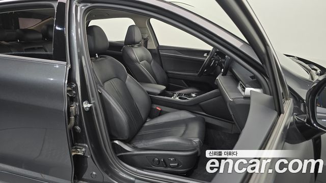 Kia K5 (III) 2.0 Prestige 2022 — фото 26