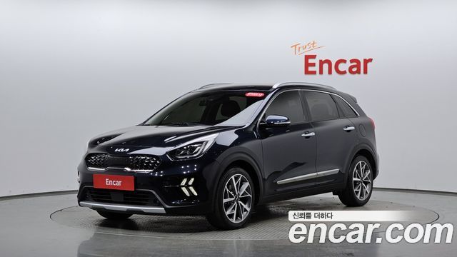 Kia Niro 1.6 HEV Signature 2022 — фото 11