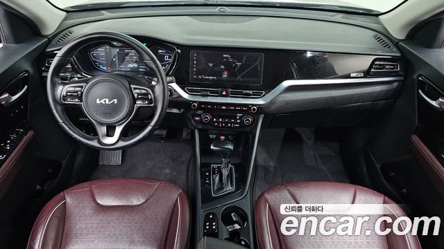 Kia Niro 1.6 HEV Signature 2022 — фото 7