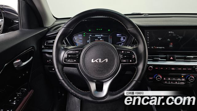 Kia Niro 1.6 HEV Signature 2022 — фото 17