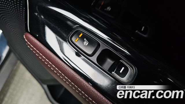 Kia Niro 1.6 HEV Signature 2022 — фото 36