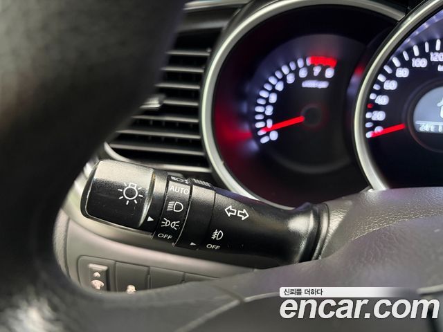 Kia K5 Luxury Standard 2014 — фото 19