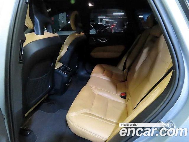 Volvo XC60 (II) D4 Inscription 2018 — фото 10