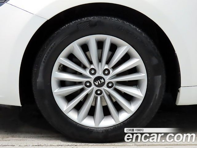 Kia K7 3.0 LPI Luxury (Rental Car) 2016 — фото 24