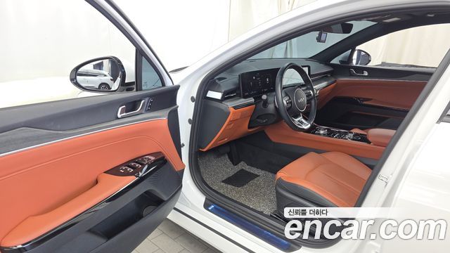 Kia K5 (III) 2.0 Noblesse 2025 — фото 10