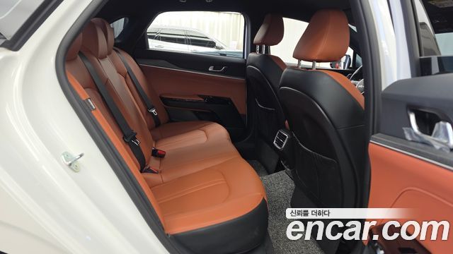 Kia K5 (III) 2.0 Noblesse 2025 — фото 12