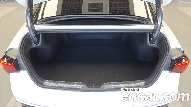 Kia K5 (III) 2.0 Noblesse 2025 — фото 20