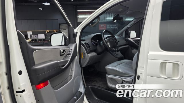 Hyundai Grand Starex Van 5-Seater Modern 2019 — фото 10