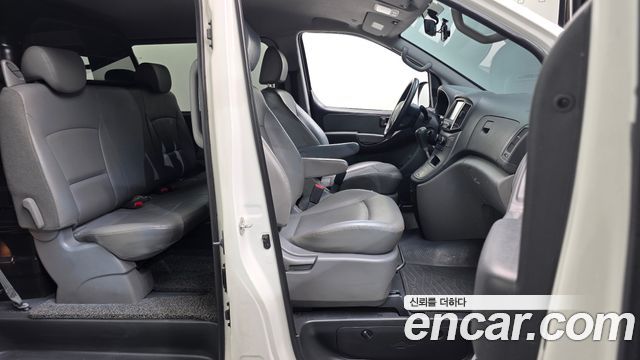 Hyundai Grand Starex Van 5-Seater Modern 2019 — фото 11