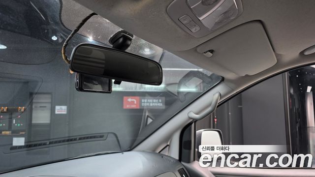 Hyundai Grand Starex Van 5-Seater Modern 2019 — фото 19