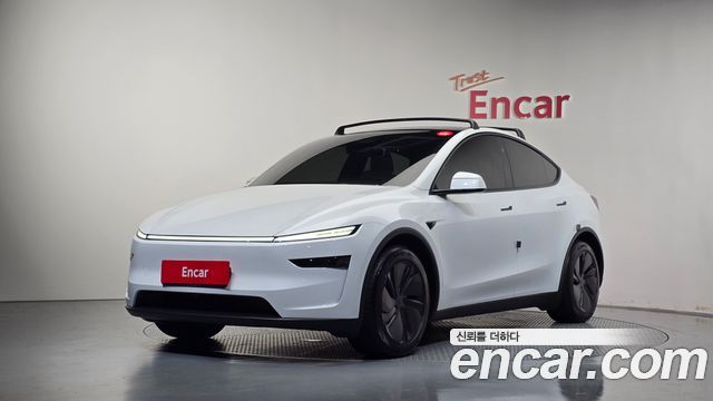 Tesla Model Y RWD 2025 — фото 1