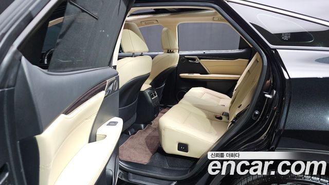 Lexus RX450h (IV) Executive 2022 — фото 11