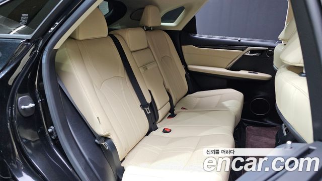 Lexus RX450h (IV) Executive 2022 — фото 19