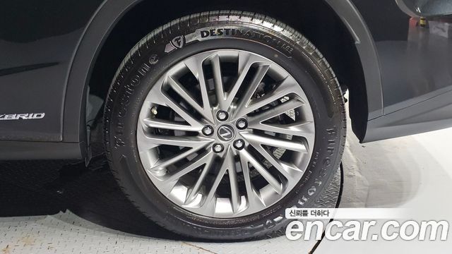 Lexus RX450h (IV) Executive 2022 — фото 21