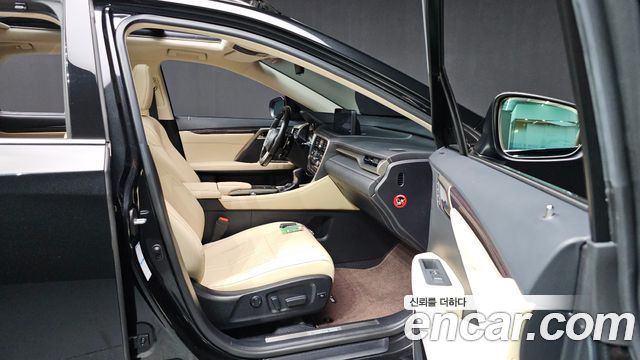 Lexus RX450h (IV) Executive 2022 — фото 26