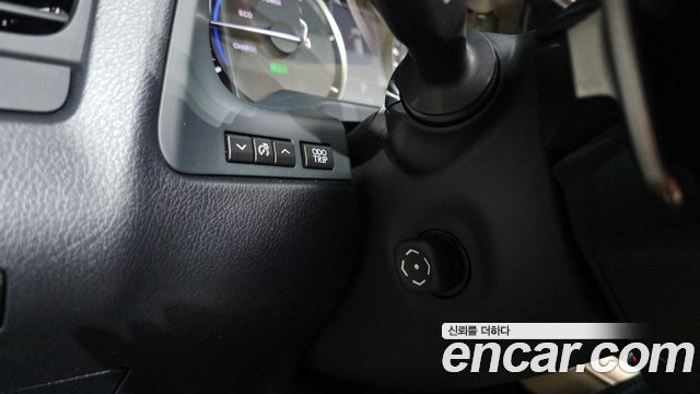 Lexus RX450h (IV) Executive 2022 — фото 29