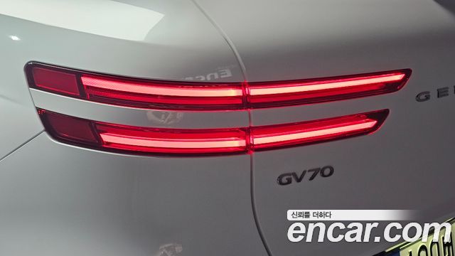 Genesis GV70 2.5T Gasoline 2WD 2025 — фото 23