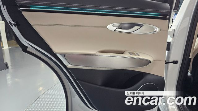 Genesis GV70 2.5T Gasoline 2WD 2025 — фото 25