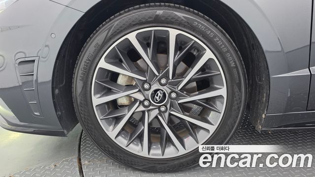 Hyundai Sonata (DN8) 1.6 Turbo Premium Family 2021 — фото 5