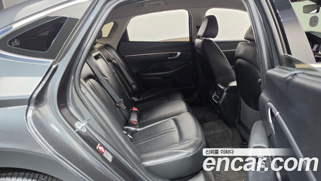 Hyundai Sonata (DN8) 1.6 Turbo Premium Family 2021 — фото 11