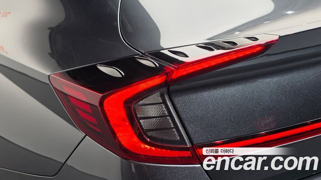 Hyundai Sonata (DN8) 1.6 Turbo Premium Family 2021 — фото 23