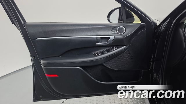 Hyundai Sonata (DN8) 1.6 Turbo Premium Family 2021 — фото 24