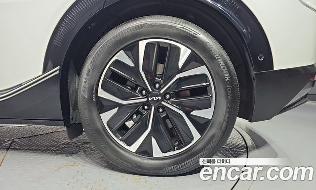 Kia EV6 Long Range Earth 2022 — фото 21