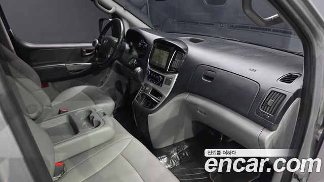 Hyundai Grand Starex Van 3-Seater Smart 2021 — фото 7