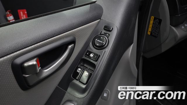 Hyundai Grand Starex Van 3-Seater Smart 2021 — фото 19