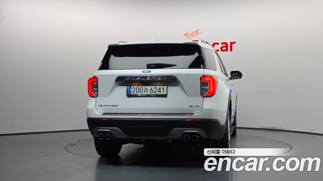Ford Explorer (VI) 3.0 Platinum 4WD 2021 — фото 4