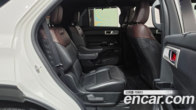 Ford Explorer (VI) 3.0 Platinum 4WD 2021 — фото 11
