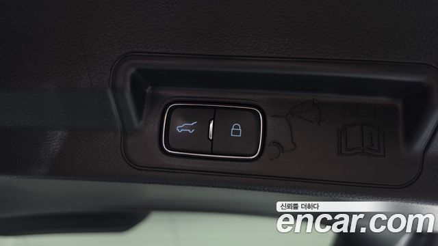 Ford Explorer (VI) 3.0 Platinum 4WD 2021 — фото 19