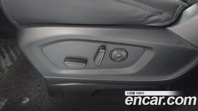 Ford Explorer (VI) 3.0 Platinum 4WD 2021 — фото 31