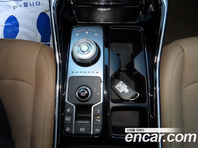 Kia Sorento (IV) Gasoline 2.5T 2WD Noblesse 2024 — фото 9