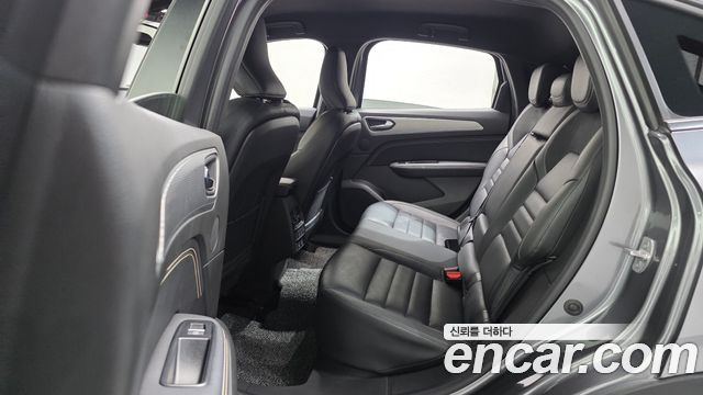 Renault Korea Arkana 1.6 E-TECH Iconic 2025 — фото 16