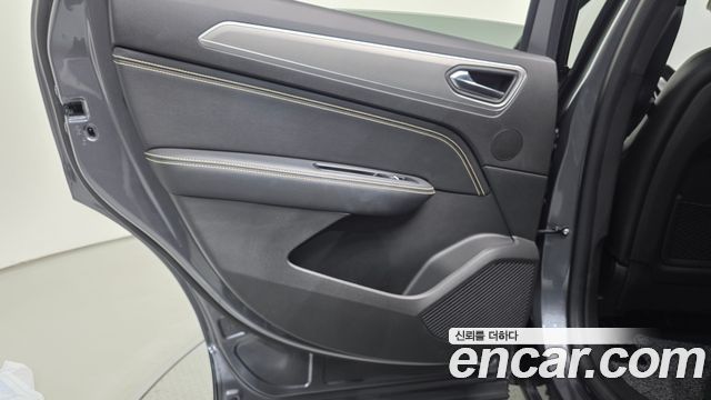 Renault Korea Arkana 1.6 E-TECH Iconic 2025 — фото 31