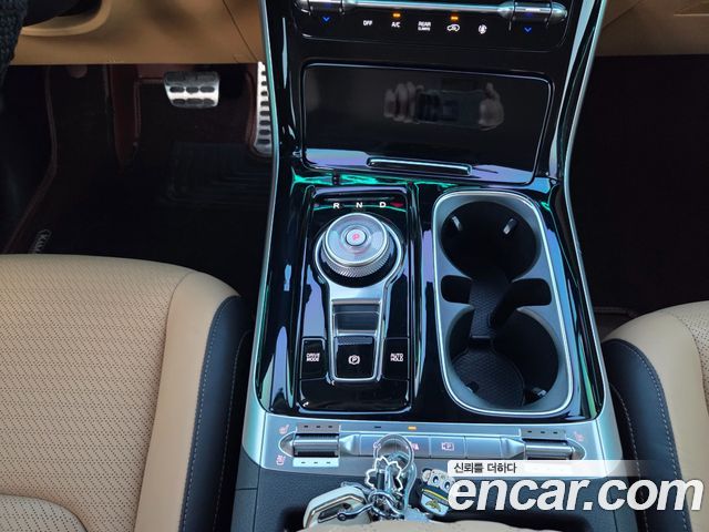 Kia Carnival (IV) Gasoline 9-Seater Signature 2023 — фото 9