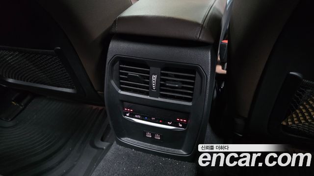 BMW i4 eDrive40 M Sports Pro 2024 — фото 18