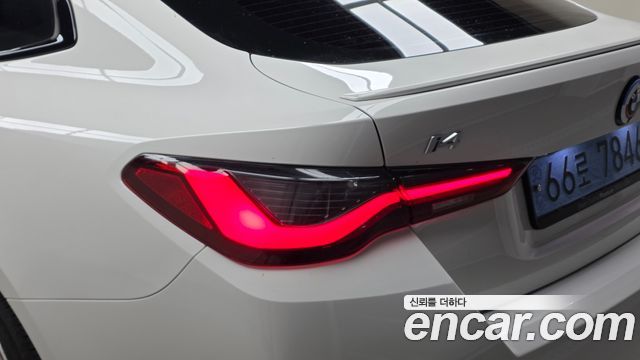 BMW i4 eDrive40 M Sports Pro 2024 — фото 23