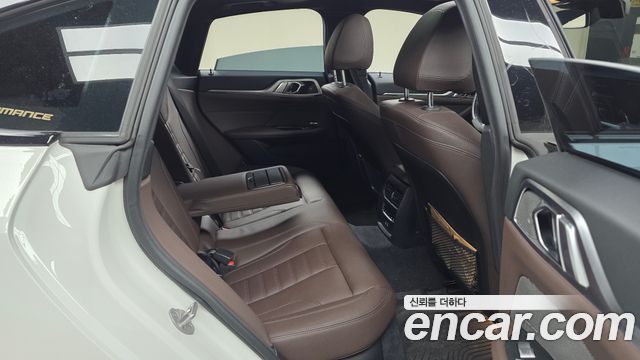 BMW i4 eDrive40 M Sports Pro 2024 — фото 26