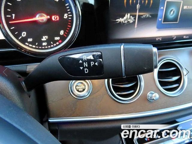 Mercedes-Benz E-Class (W213) E220d 4MATIC Exclusive 2018 — фото 15