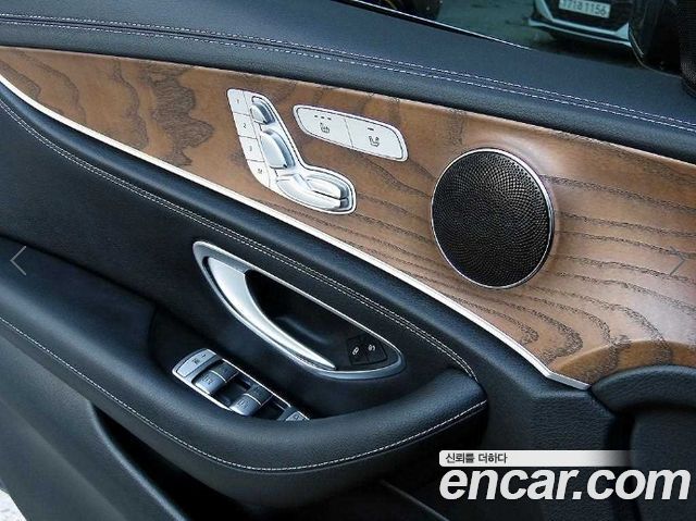 Mercedes-Benz E-Class (W213) E220d 4MATIC Exclusive 2018 — фото 16