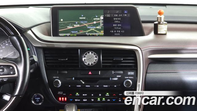 Lexus RX450h (IV) Executive 2019 — фото 15