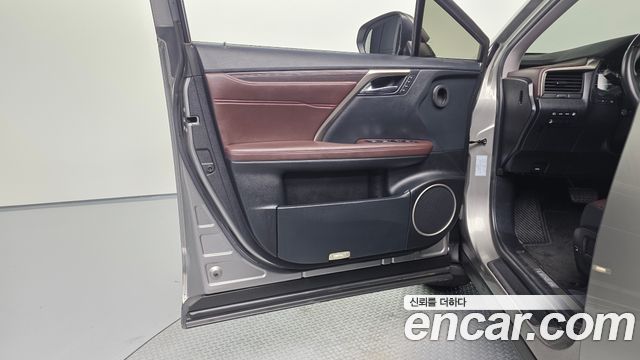 Lexus RX450h (IV) Executive 2019 — фото 24