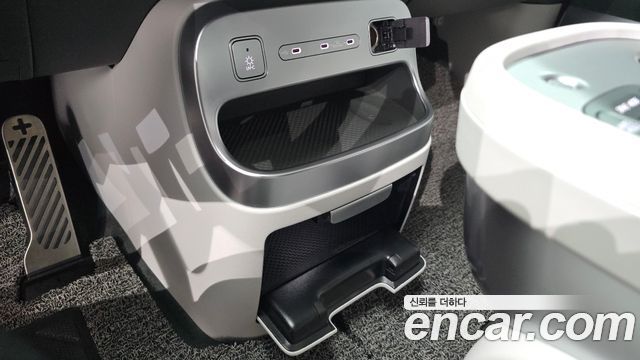 Hyundai Ioniq 9 Performance Type AWD 6-Seater Calligraphy 2025 — фото 20