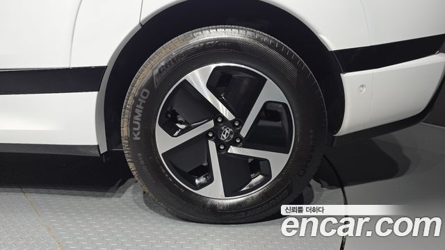 Hyundai Ioniq 9 Performance Type AWD 6-Seater Calligraphy 2025 — фото 21